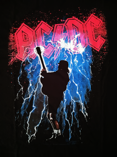 AC/DC Unisex Tee Shirt<br>Thunderstruck<br>Size: Large