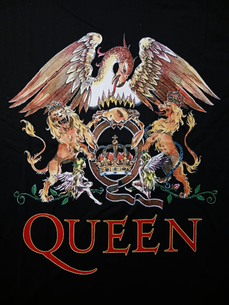 Queen Unisex Tee Shirt<br>Classic Crest<br>Size: Medium